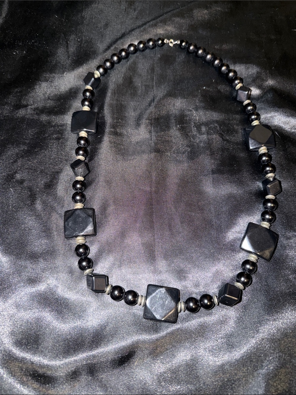 Black Geometric Bead Necklace - Women Jewelry